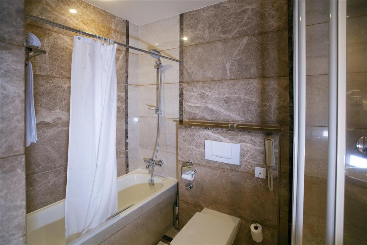 Hotel Ledger Plaza Bangui Exterior foto